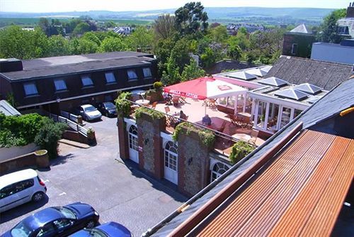 The White Hart - A Heartwood Hotel